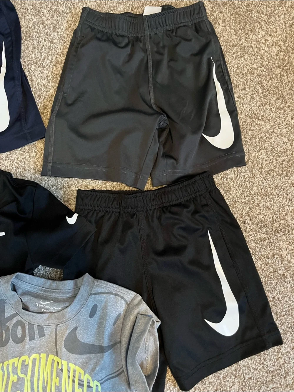 Nike Active Shorts & Tees EUC Size 5 Small Little Kids Dri-Fit